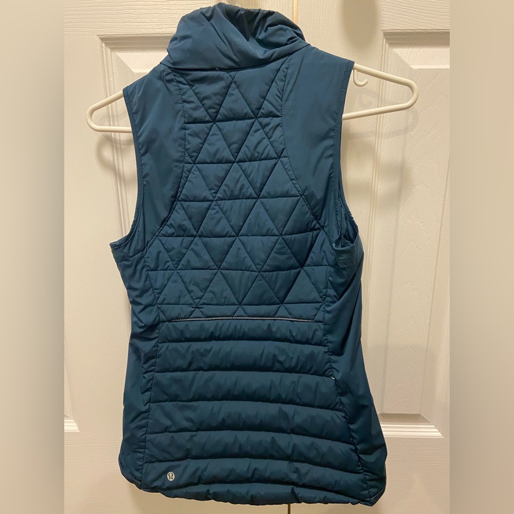 Lululemon sz 4 down vest